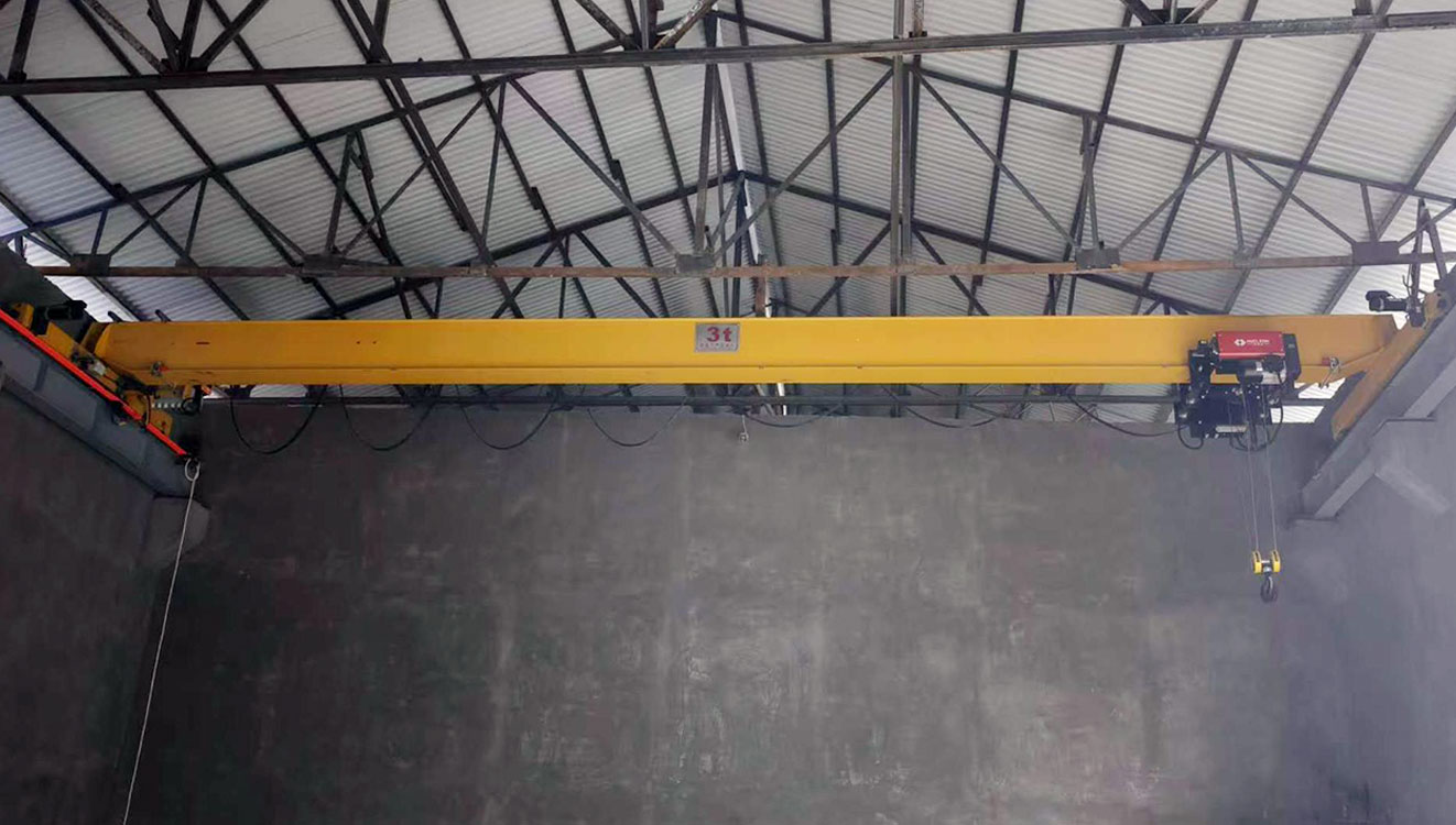 European single-beam bridge crane