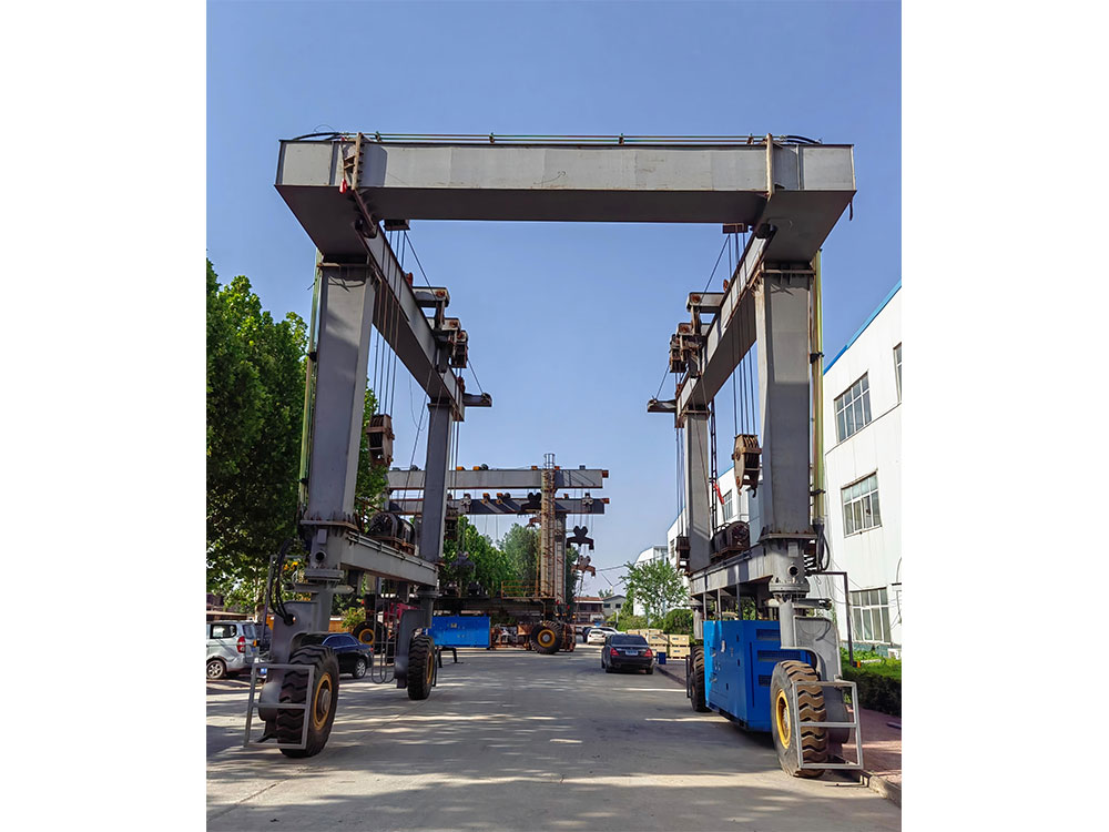 RTG type tire yacht crane