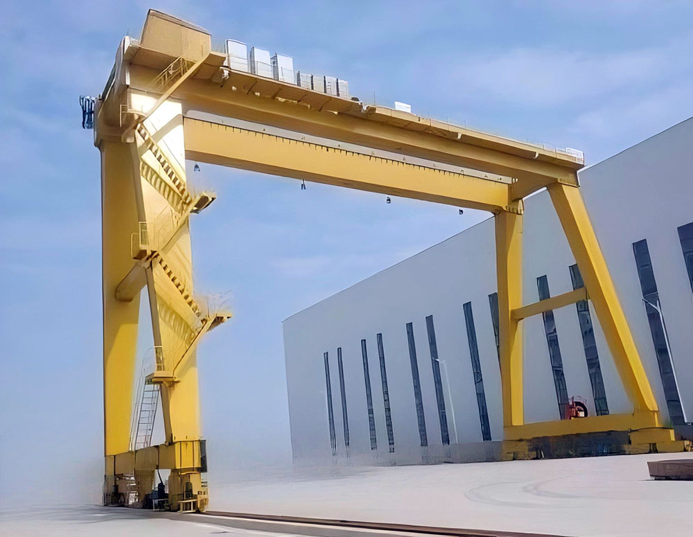 Double-main-beam gantry crane