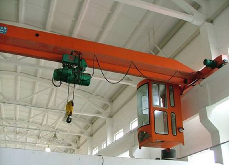 The gear oil for gantry cranes should maintain an appropriate viscosity